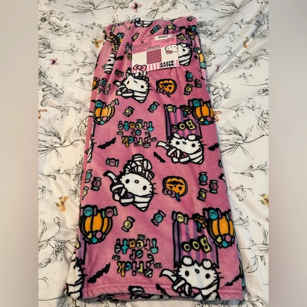 Hello Kitty Halloween Cloud Throw Blanket